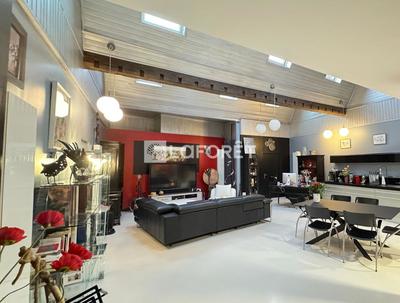 Loft - 185 m² - 5 pièces