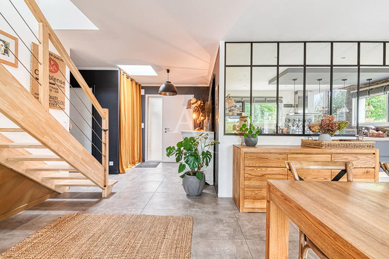 Maison - 146 m² - 5 pièces