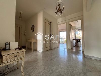 Appartement - 81 m² - 3 pièces