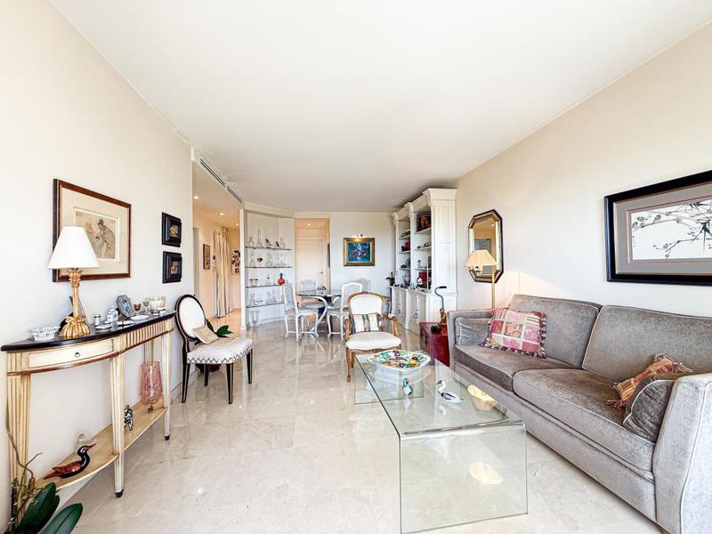 Appartement - 95 m² - 4 pièces