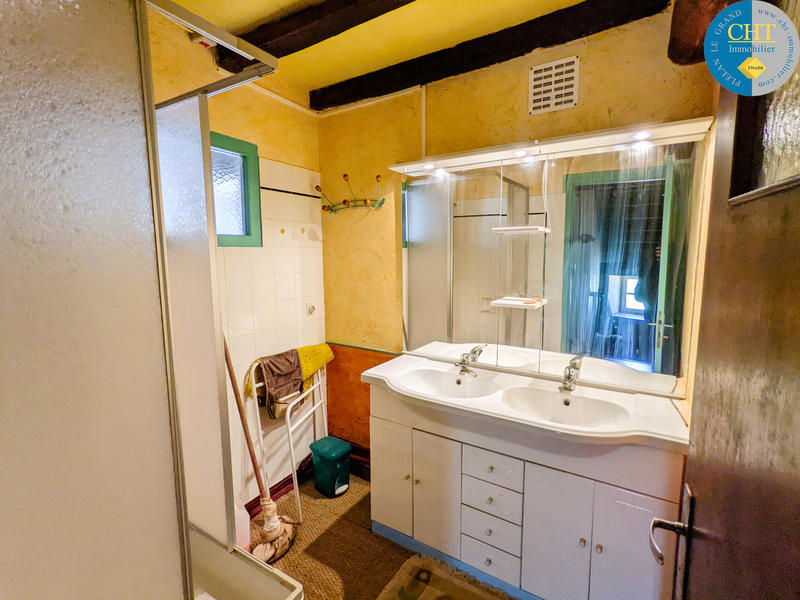 Maison - 228 m² - 12 pièces