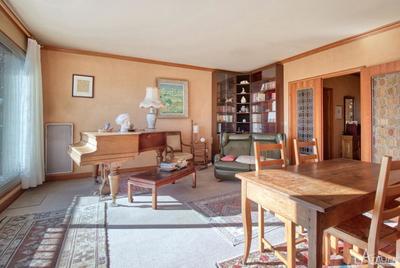 Appartement - 90 m² - 4 pièces