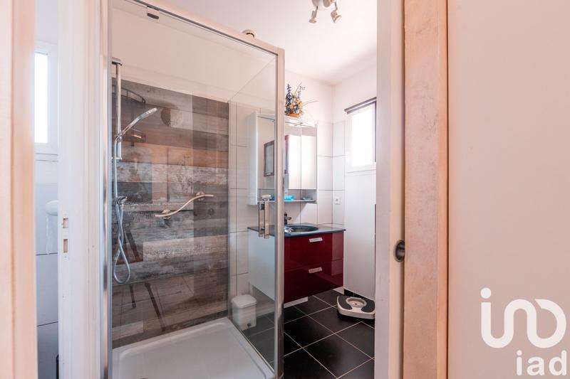 Maison - 215 m² - 8 pièces