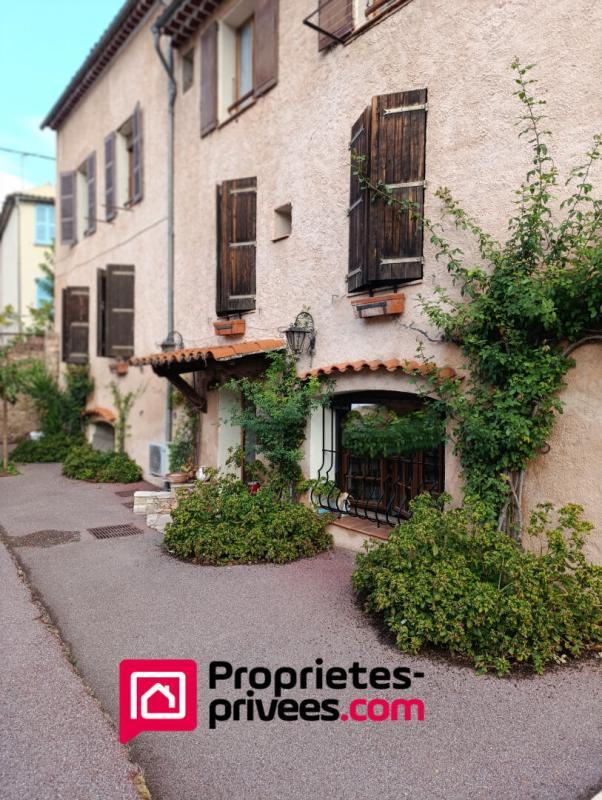 Appartement - 93 m² - 4 pièces