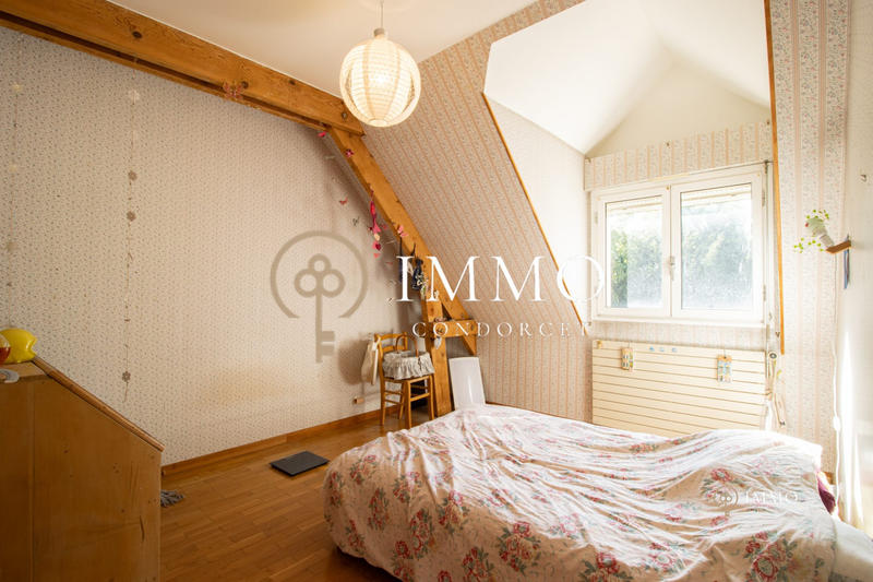 Maison - 280 m² - 7 pièces