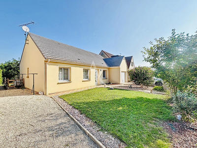 Maison - 93 m² - 5 pièces