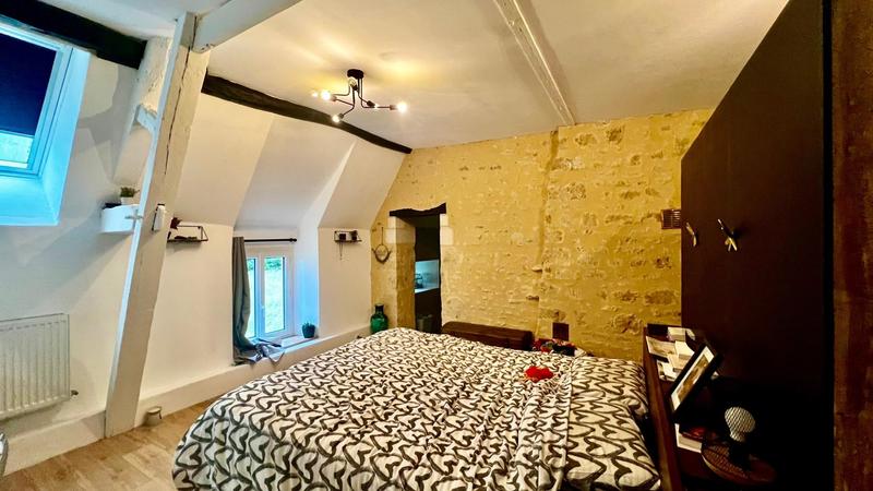 Maison - 202 m² - 12 pièces