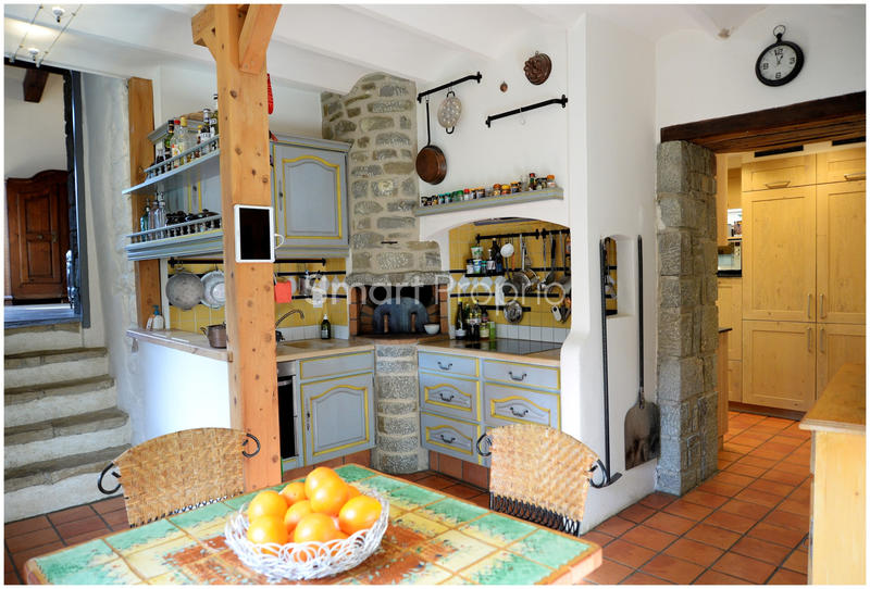 Propriété - 320 m² - 10 pièces