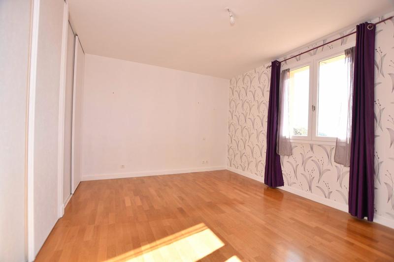 Maison contemporaine - 167 m² - 7 pièces