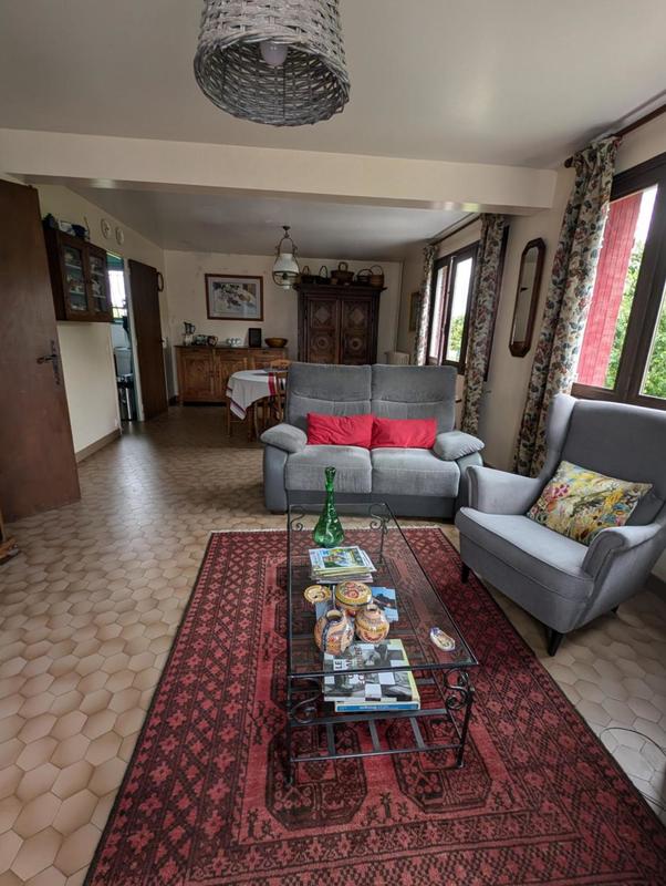 Maison - 142 m² - 9 pièces