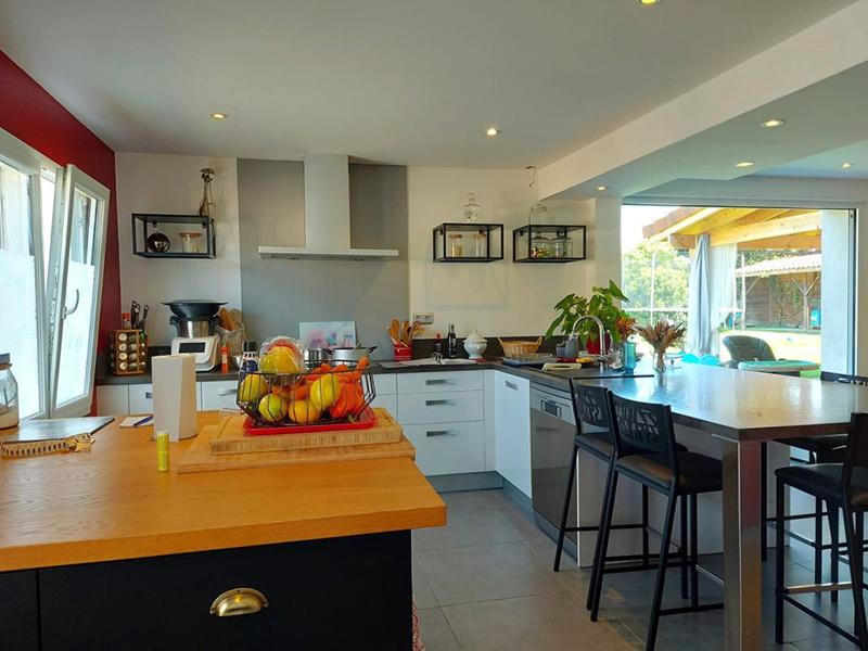 Maison - 219 m² - 11 pièces