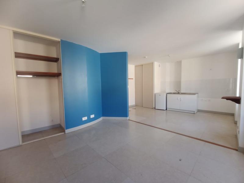 Studio - 35 m² - 2 pièces