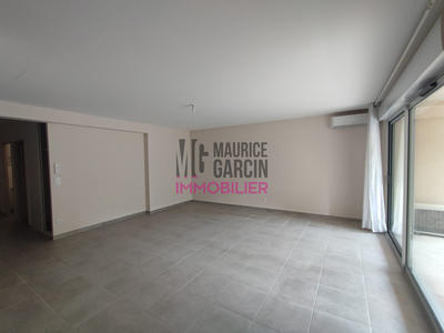 Appartement - 83 m² - 4 pièces