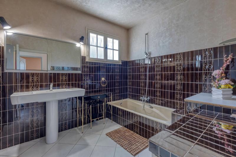 Maison - 142 m² - 6 pièces