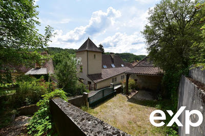 Maison traditionnelle - 201 m²