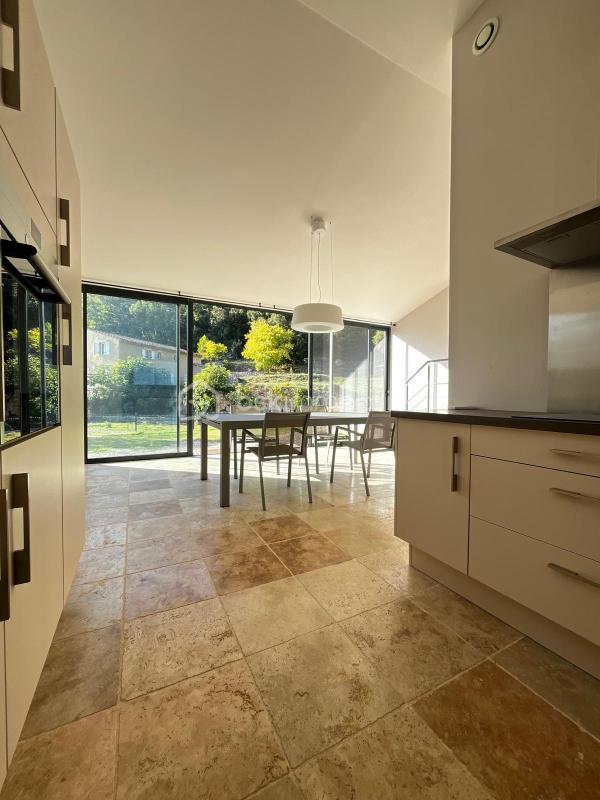 Maison - 168 m² - 6 pièces