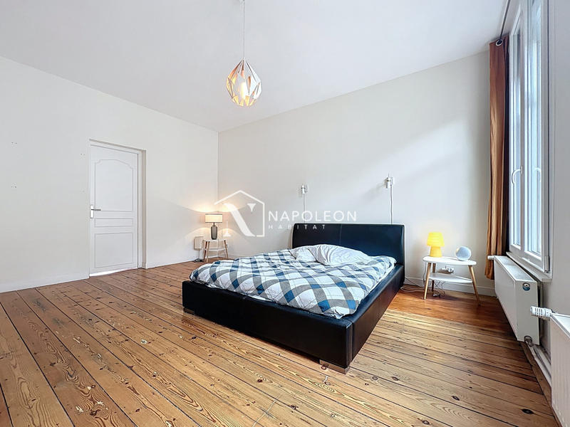 Maison - 275 m² - 10 pièces