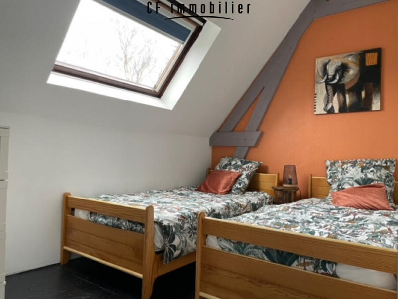 Maison - 250 m² - 8 pièces