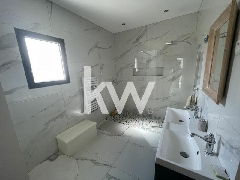 Villa - 140 m² - 5 pièces