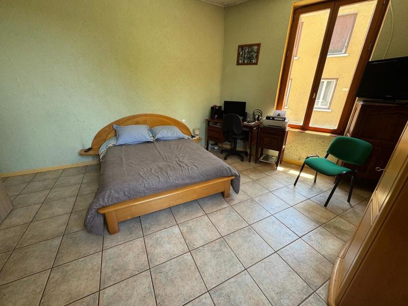 Appartement - 93 m² - 4 pièces