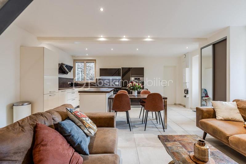 Maison - 110 m² - 4 pièces