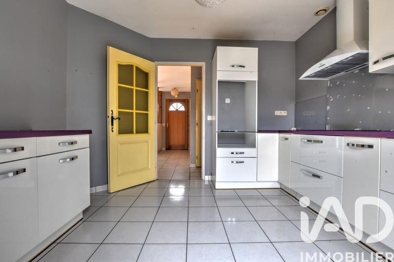 Maison de village - 93 m² - 5 pièces