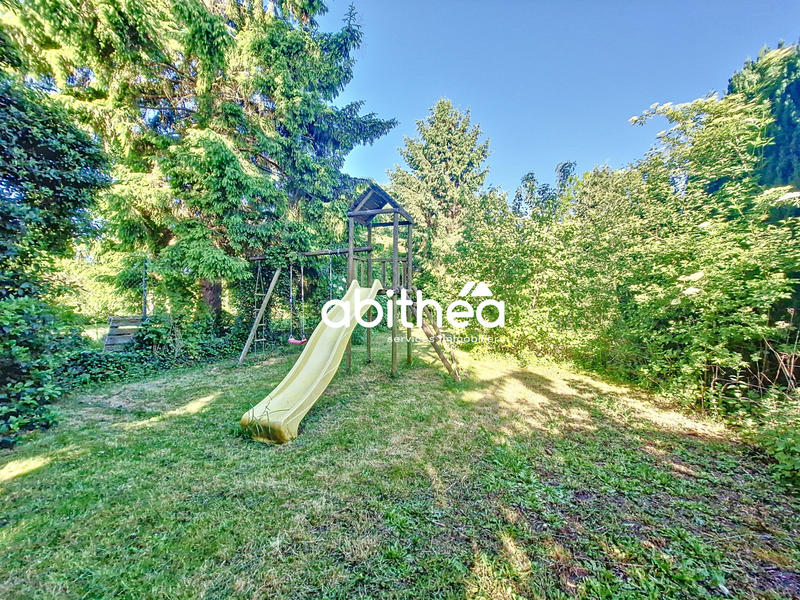 Maison - 102 m² - 4 pièces