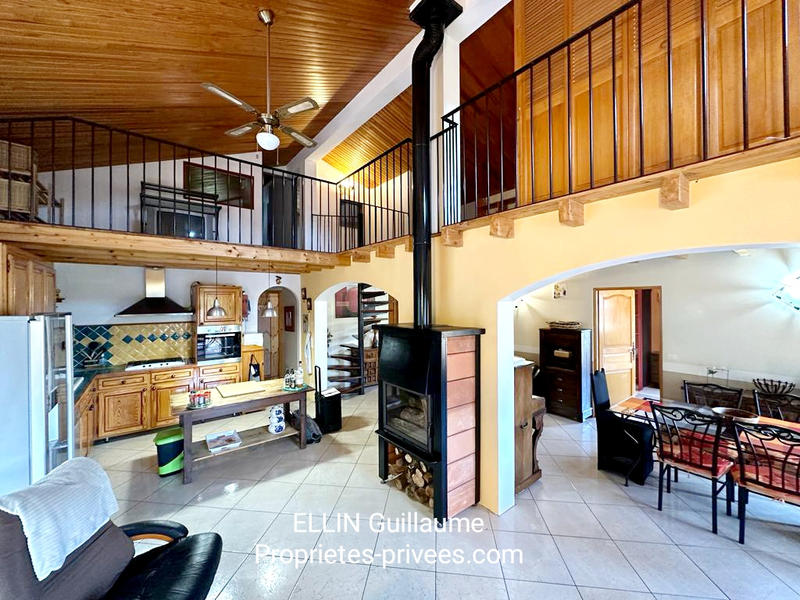 Maison - 150 m² - 7 pièces