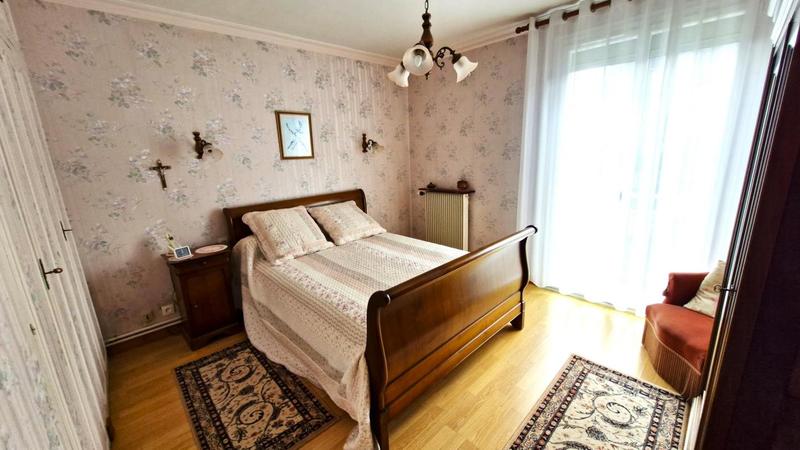 Maison traditionnelle - 98 m² - 5 pièces