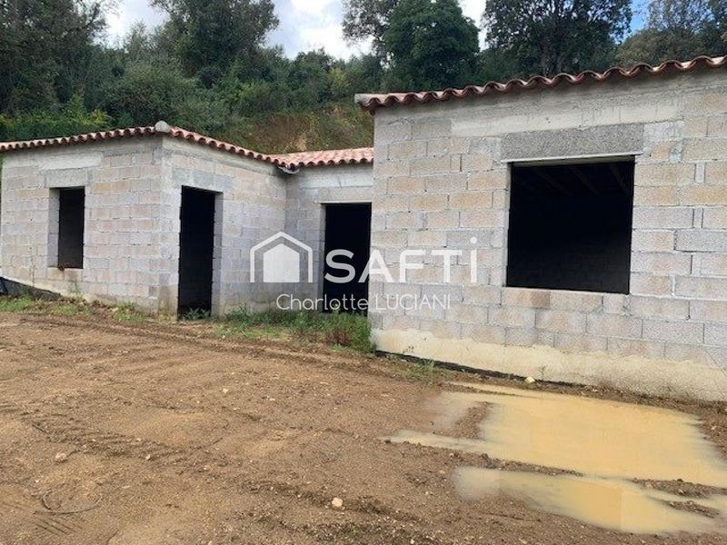 Maison - 96 m² - 4 pièces