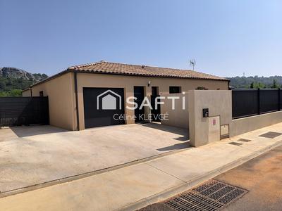 Maison - 97 m² - 5 pièces