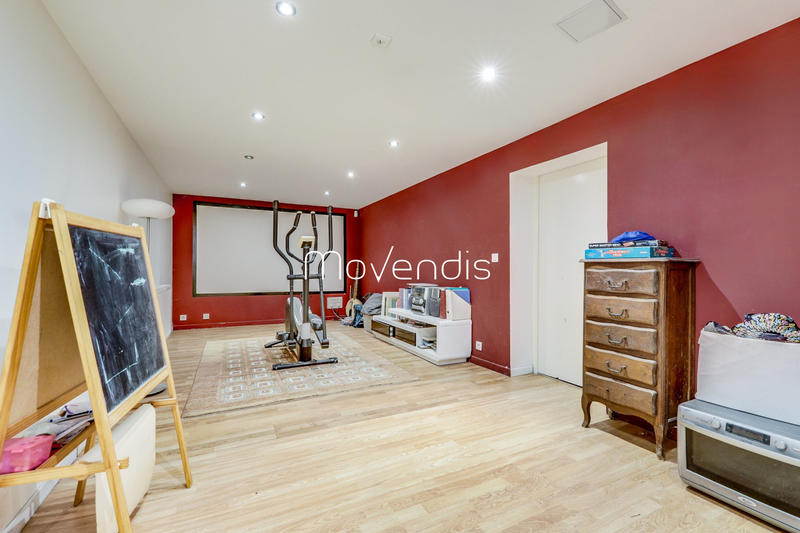 Maison contemporaine - 141 m² - 7 pièces