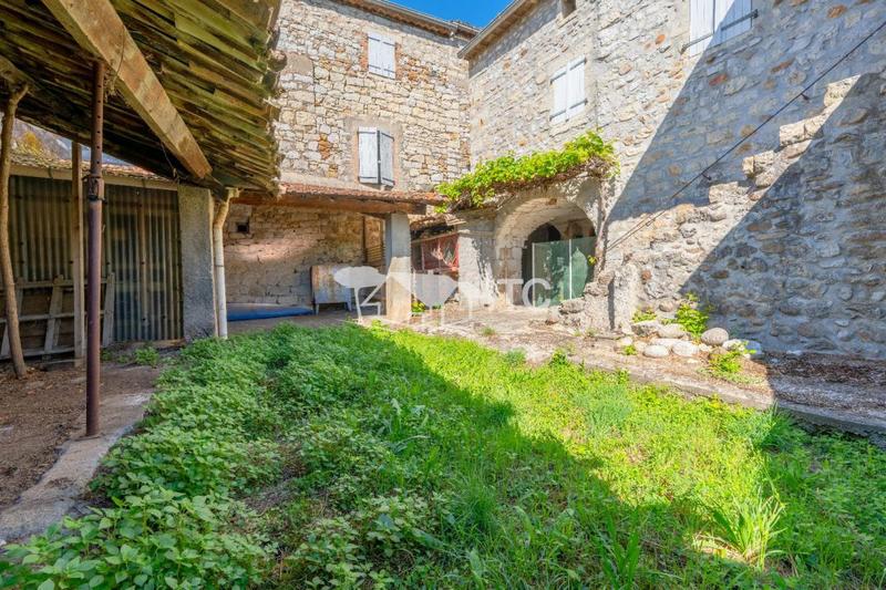 Maison - 87 m² - 5 pièces