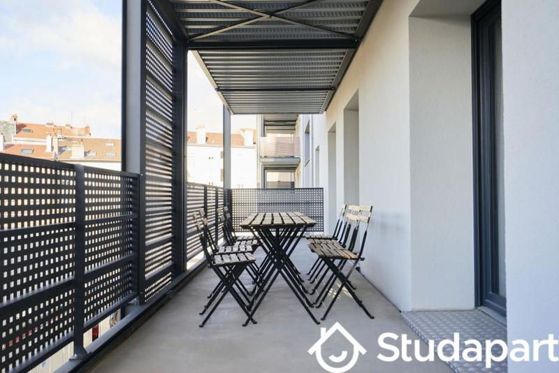 Chambre - 13 m² - 1 pièce