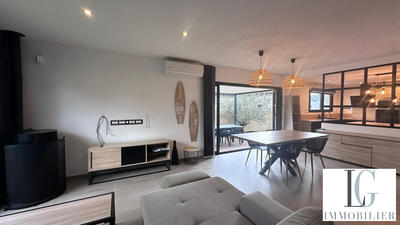 Maison - 112 m² - 4 pièces