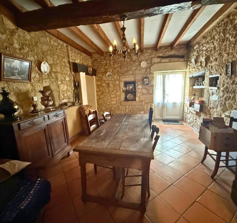 Maison ancienne - 136 m² - 4 pièces
