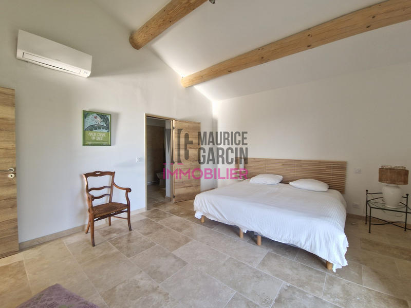 Maison - 298 m² - 9 pièces