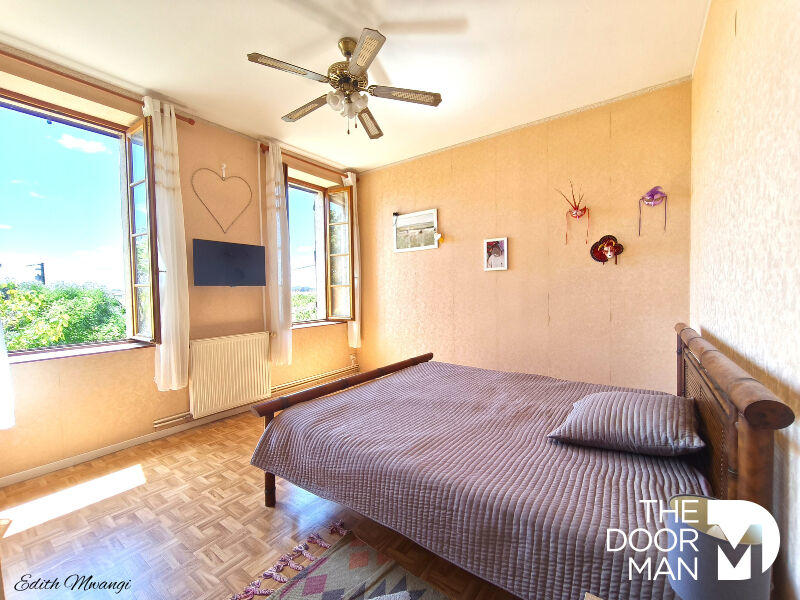 Maison - 195 m² - 6 pièces