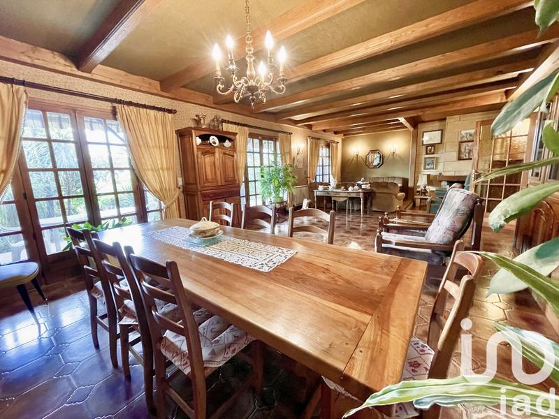 Maison - 185 m² - 5 pièces