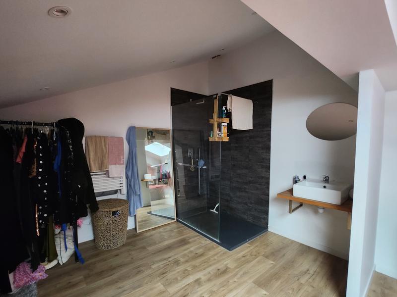 Loft - 96 m² - 5 pièces