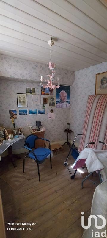 Maison - 335 m² - 12 pièces