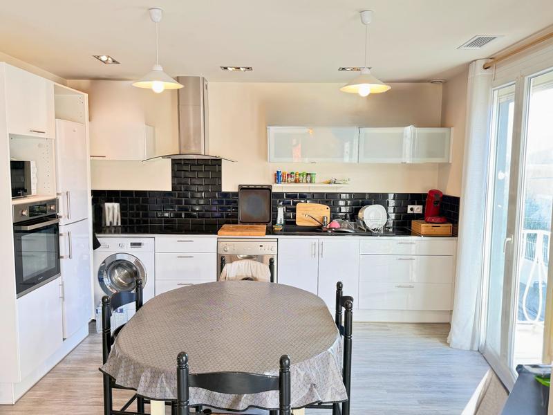 Appartement - 65 m² - 3 pièces