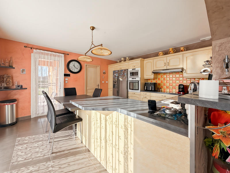 Maison - 139 m² - 6 pièces