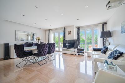 Maison contemporaine - 217 m² - 6 pièces