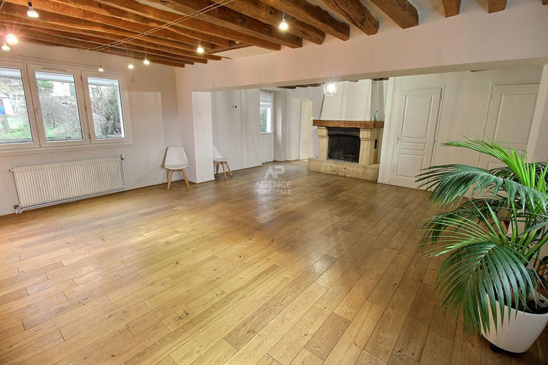 Maison - 180 m² - 6 pièces