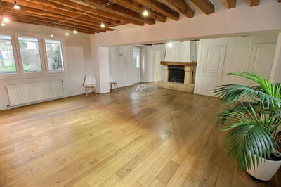 Maison - 180 m² - 6 pièces