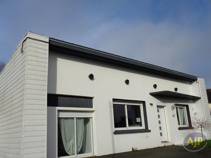 Maison - 156 m² - 8 pièces