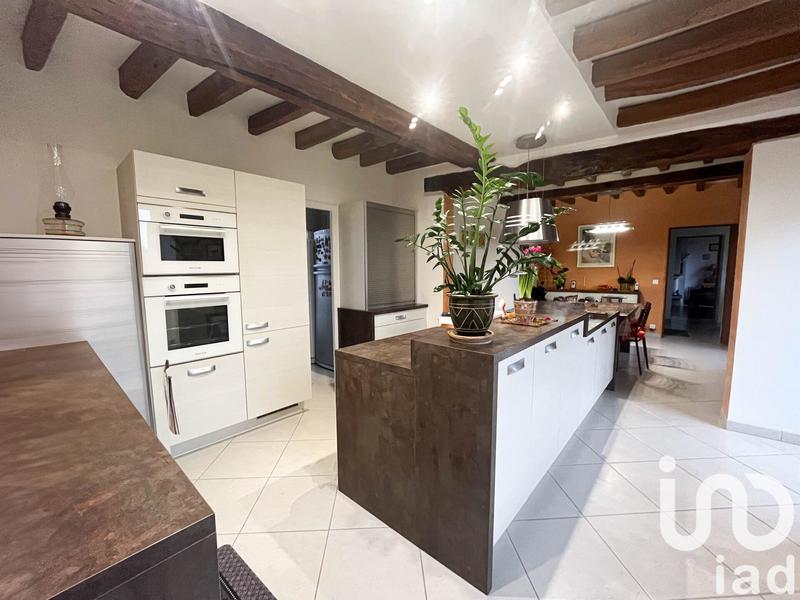 Maison - 279 m² - 10 pièces