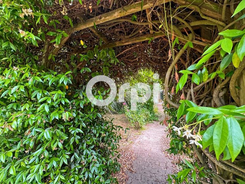 Maison - 314 m² - 10 pièces