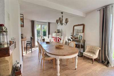 Maison - 151 m² - 6 pièces